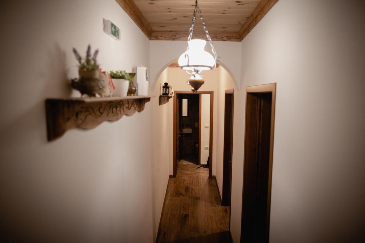 4 Rooms Since 1950 Gjirokastër Buitenkant foto