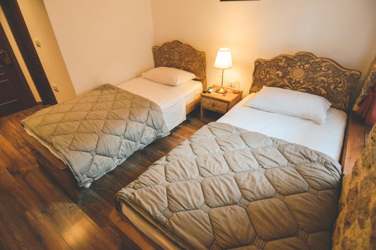 4 Rooms Since 1950 Gjirokastër Buitenkant foto