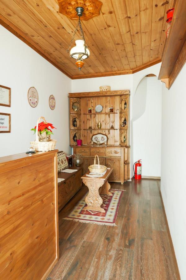 4 Rooms Since 1950 Gjirokastër Buitenkant foto