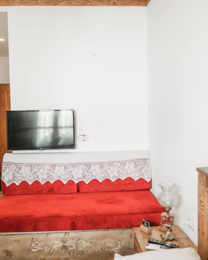4 Rooms Since 1950 Gjirokastër Buitenkant foto