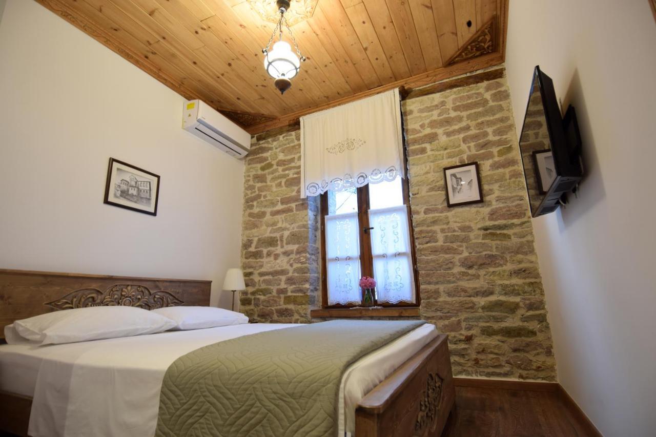 4 Rooms Since 1950 Gjirokastër Buitenkant foto
