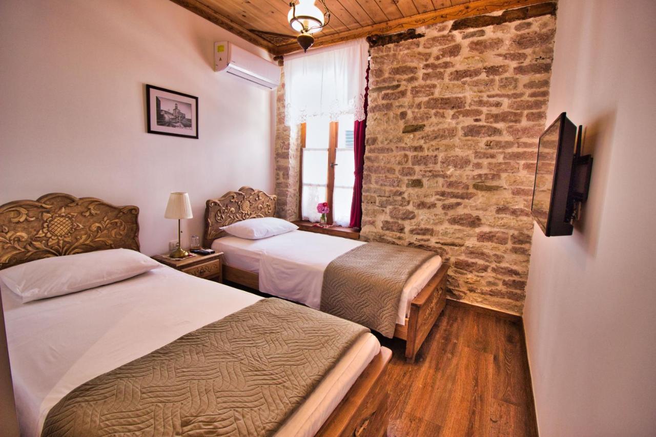 4 Rooms Since 1950 Gjirokastër Buitenkant foto