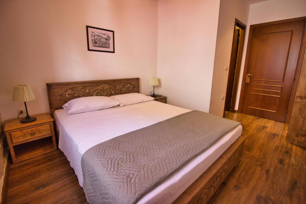 4 Rooms Since 1950 Gjirokastër Buitenkant foto