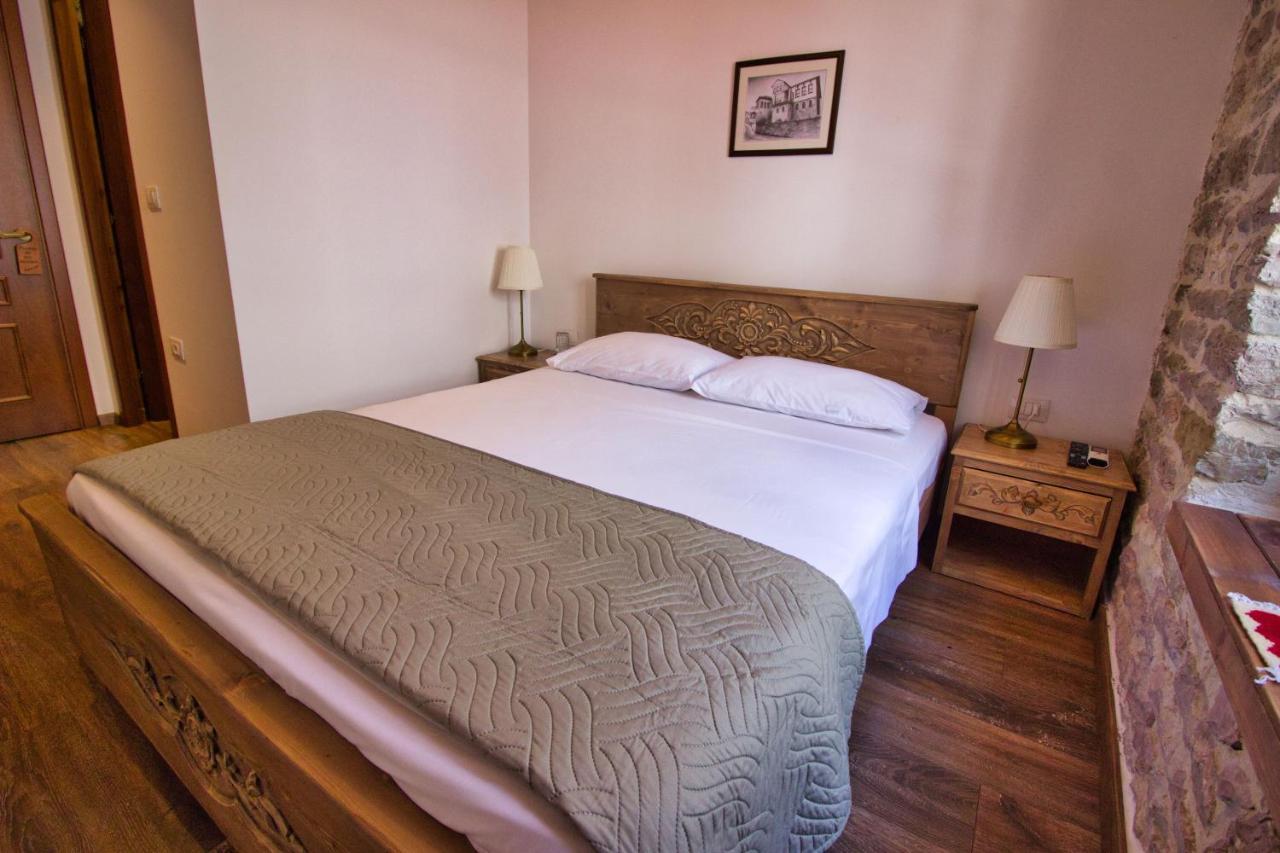 4 Rooms Since 1950 Gjirokastër Buitenkant foto